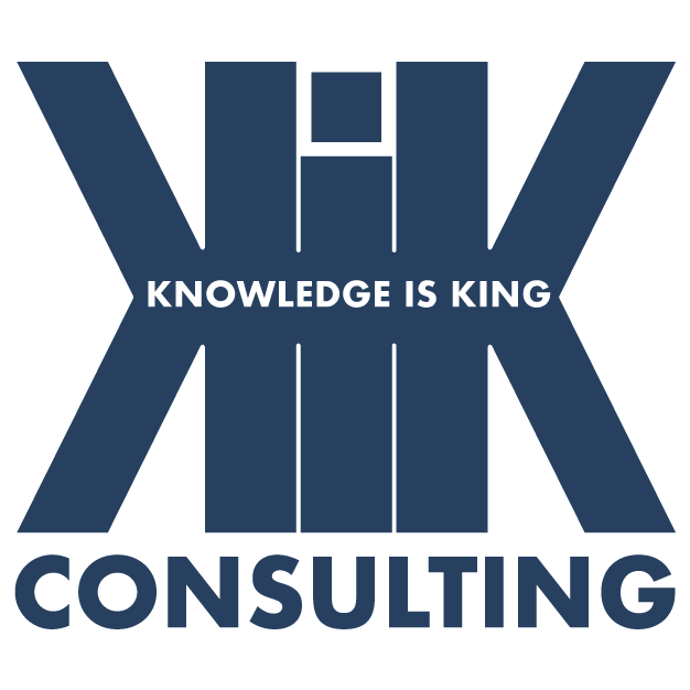 Das Bild zeigt einen blauen KiK Consulting (Knowledge is King) Schriftzug. Das Beratungsunternehmen KiK von Bob Seiner ist ein Partner von DATAROCKET